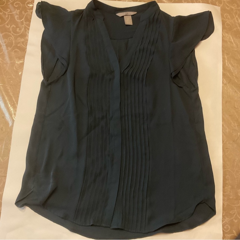 🏔️ H&M Dark Blue Women’s Blouse Size Small